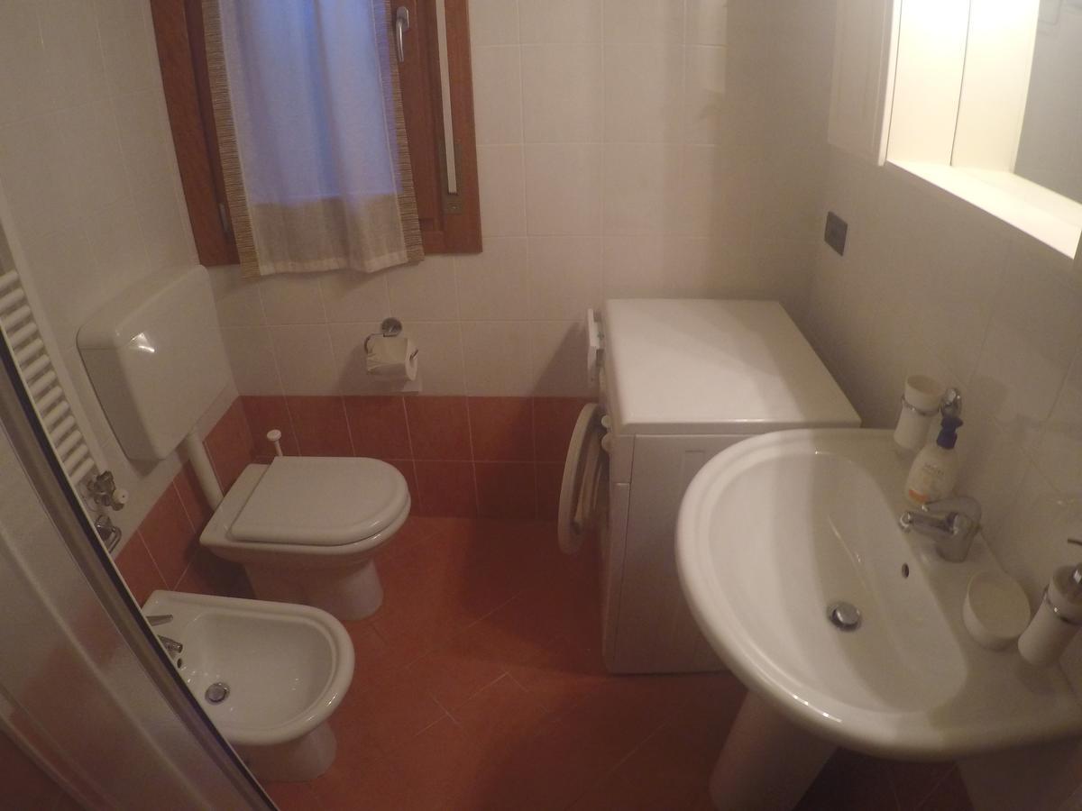 Residence Roberta Con Piscina - Agenzia Cocal Каорле Екстериор снимка